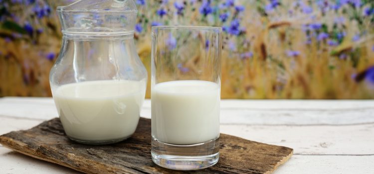 Informacija apie vidutines pieno supirkimo kainas ir supirktą pieną 2023 m. spalio mėnesį